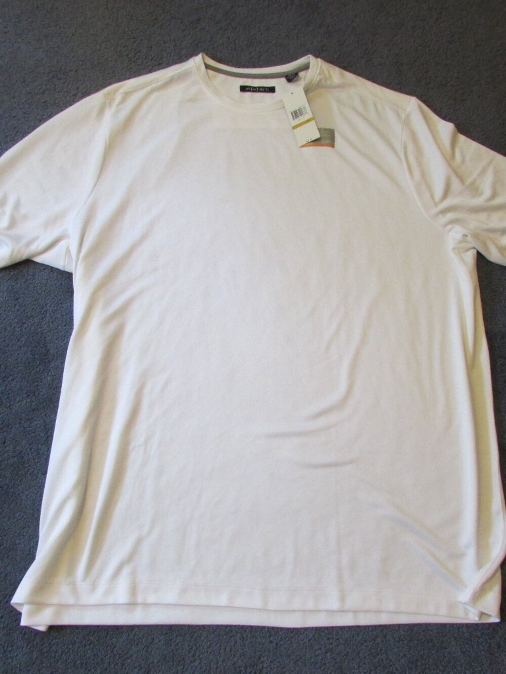 NWT Axist 4X White Crew Neck Dry Knit Dynamics Cool Touch Shirt Poly